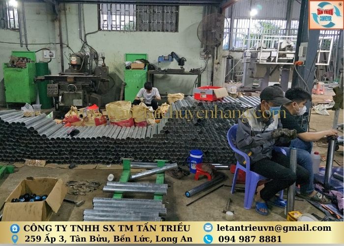Gia công con lăn băng tải